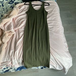 Midi Olive body con dress